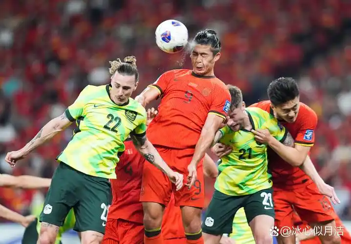 美国2-0澳大利亚:乌龙连场+头球破门,世界杯热身赛打出新气象